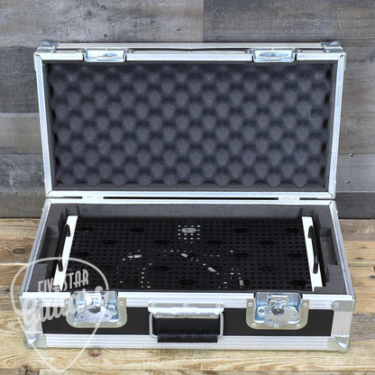 Pre-Owned Temple Audio Solo 18 Pedalboard with Temple Audio XLR MOD, Temple Audio 4X MOD and Flight Case