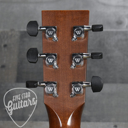 Pre-Owned Webber Roundbody with Hard Shell Case