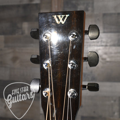 Pre-Owned Webber Roundbody with Hard Shell Case