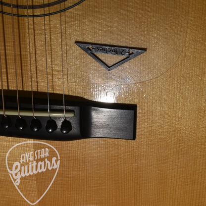 Pre-Owned Webber Roundbody with Hard Shell Case