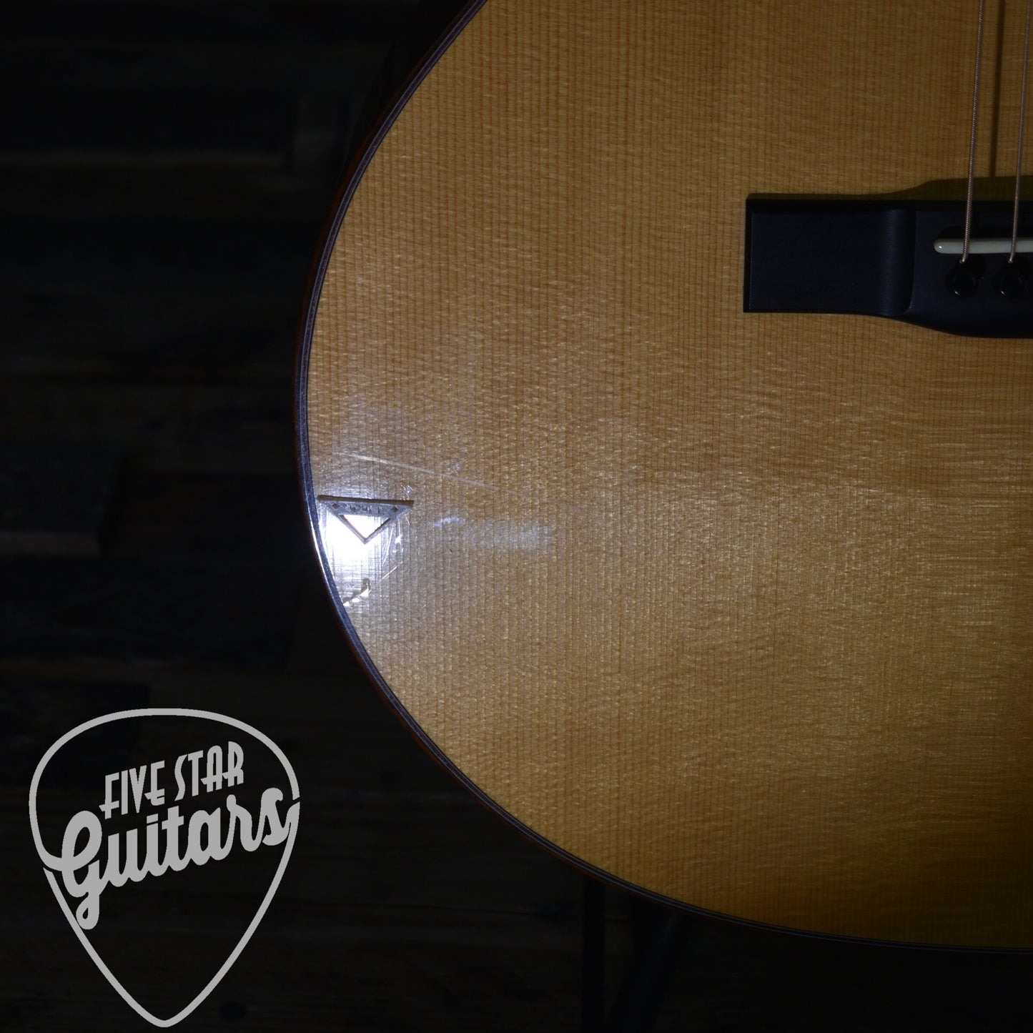 Pre-Owned Webber Roundbody with Hard Shell Case