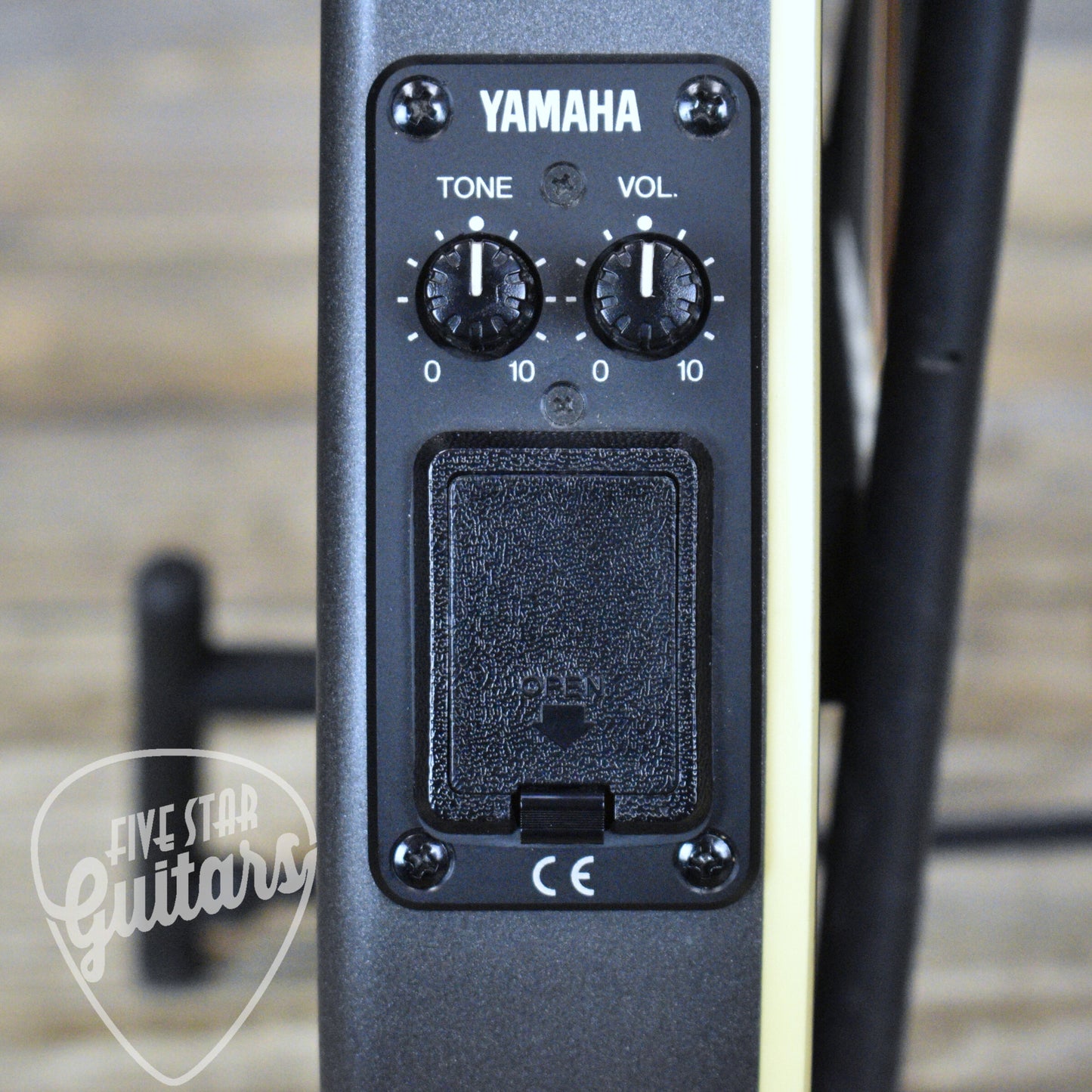 Pre-Owned Yamaha APXT-1 Travel Guitar - Violin Sunburst with Gigbag