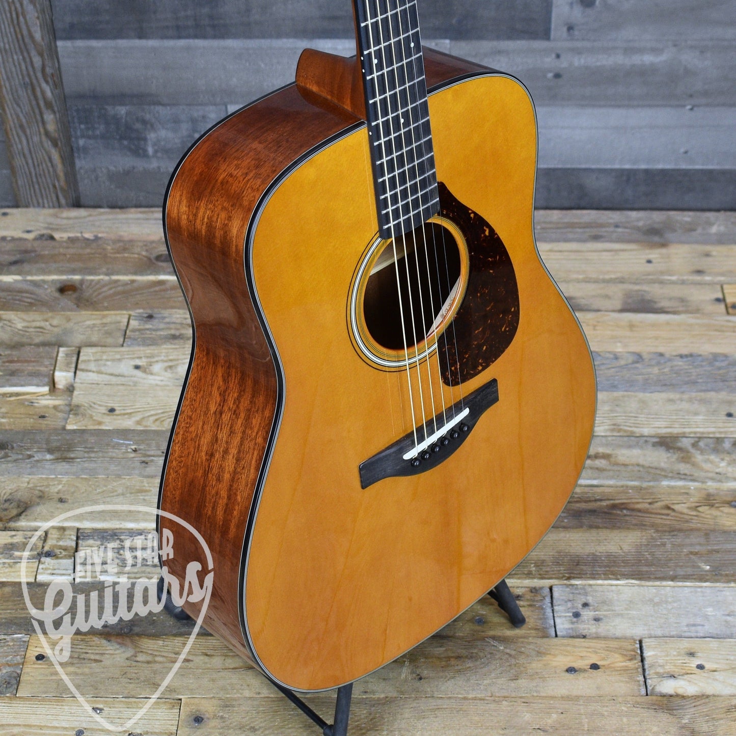 Pre-Owned Yamaha FG5 - Natural with Hardshell Case