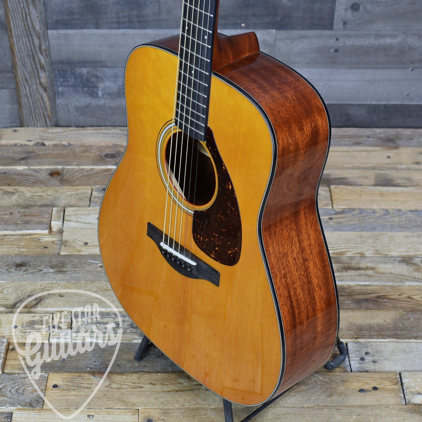 Pre-Owned Yamaha FG5 - Natural with Hardshell Case