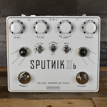 Spaceman White Light Edition Sputnik IIb