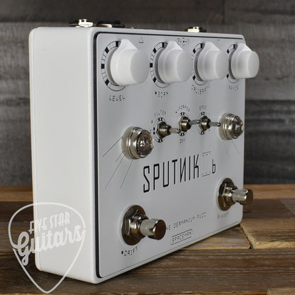 Spaceman White Light Edition Sputnik IIb