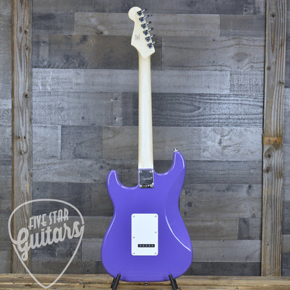 Squier Sonic Stratocaster Laurel Fingerboard White Pickguard - Ultraviolet