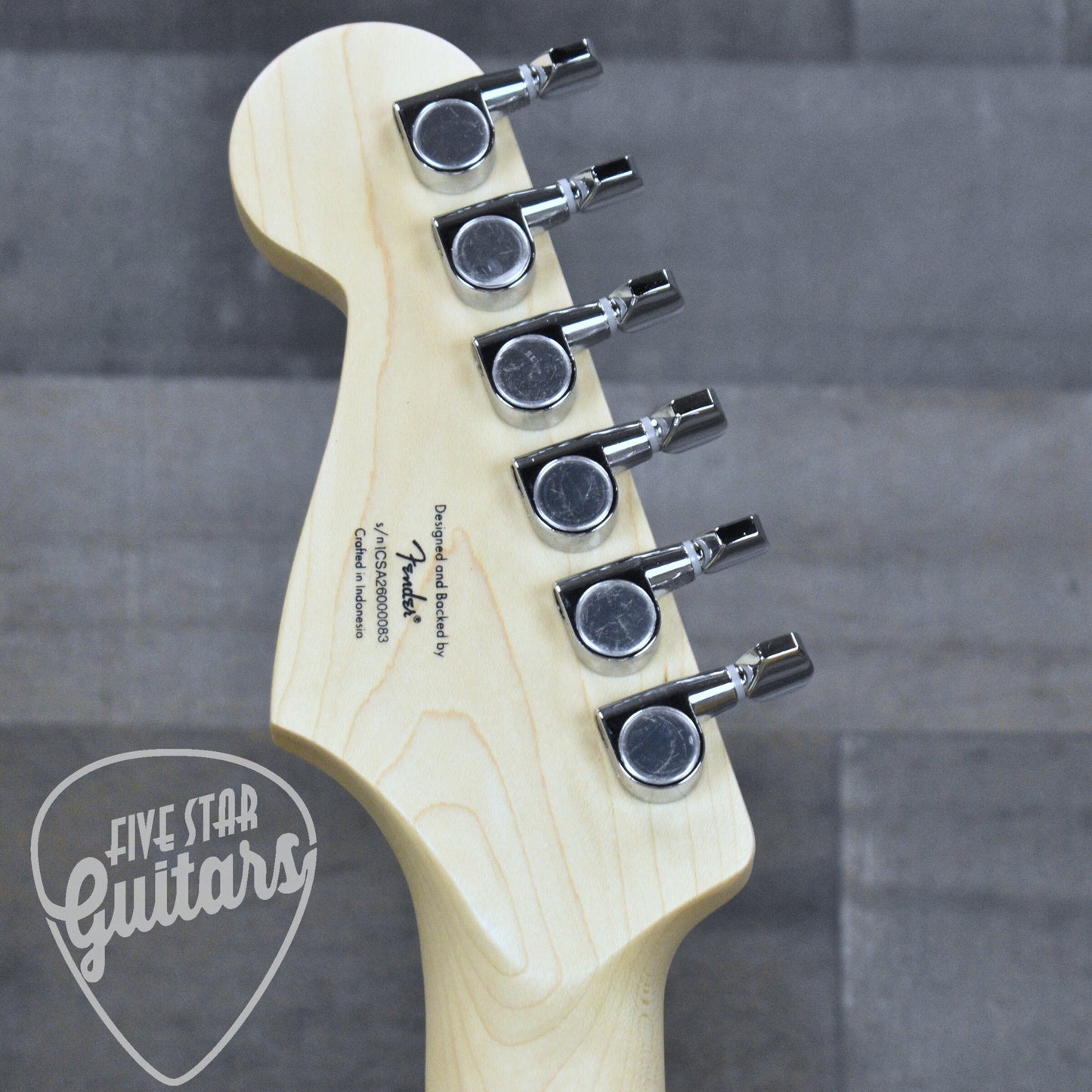 Squier Sonic Stratocaster Laurel Fingerboard White Pickguard - Ultraviolet