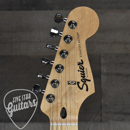 Squier Sonic Stratocaster Maple Fingerboard White Pickguard - 2-Color Sunburst