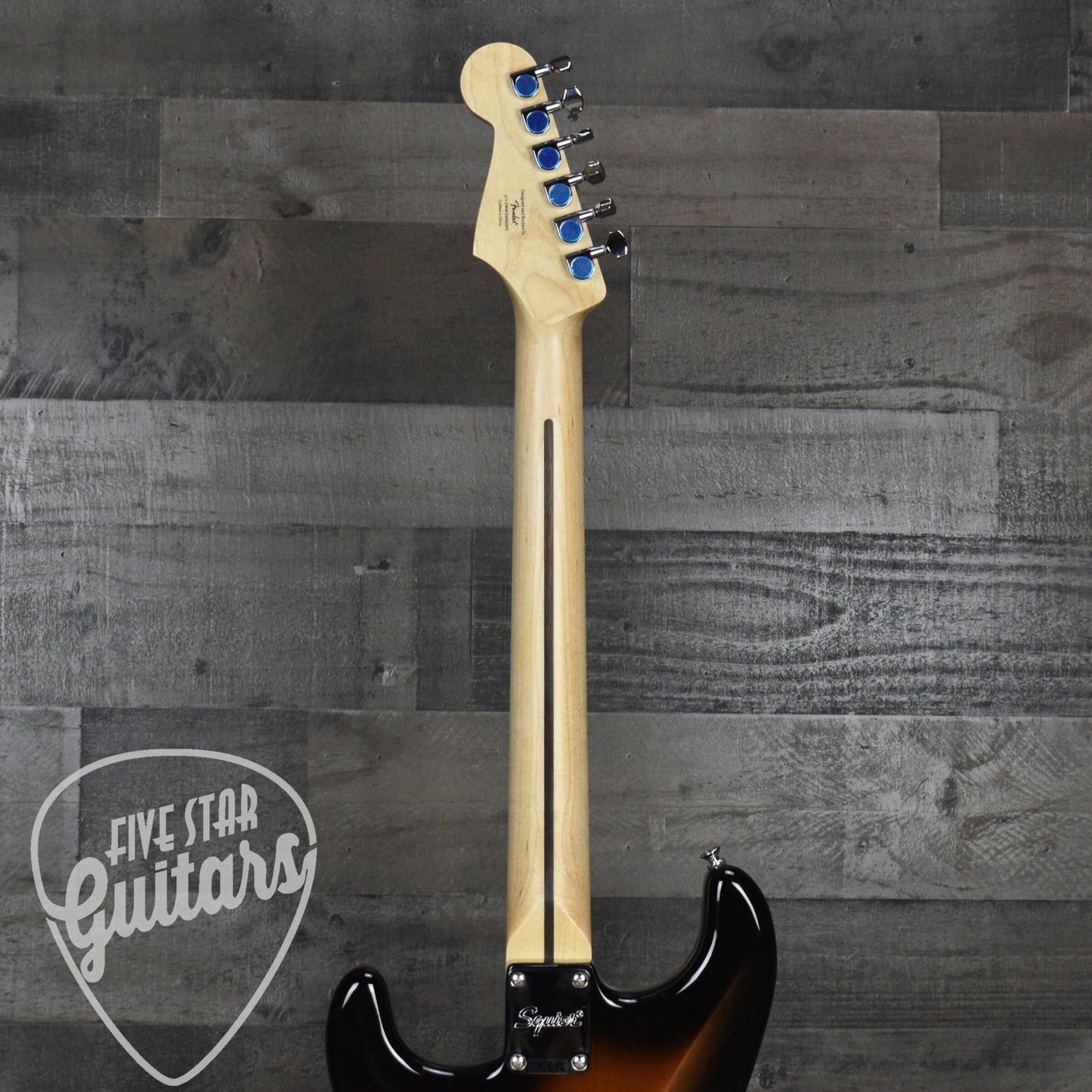 Squier Sonic Stratocaster Maple Fingerboard White Pickguard - 2-Color Sunburst