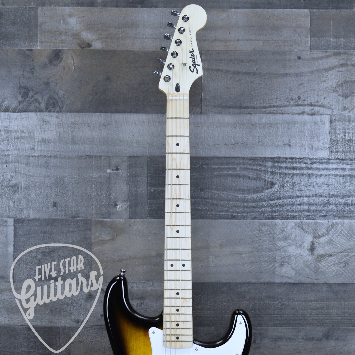 Squier Sonic Stratocaster Maple Fingerboard White Pickguard - 2-Color Sunburst