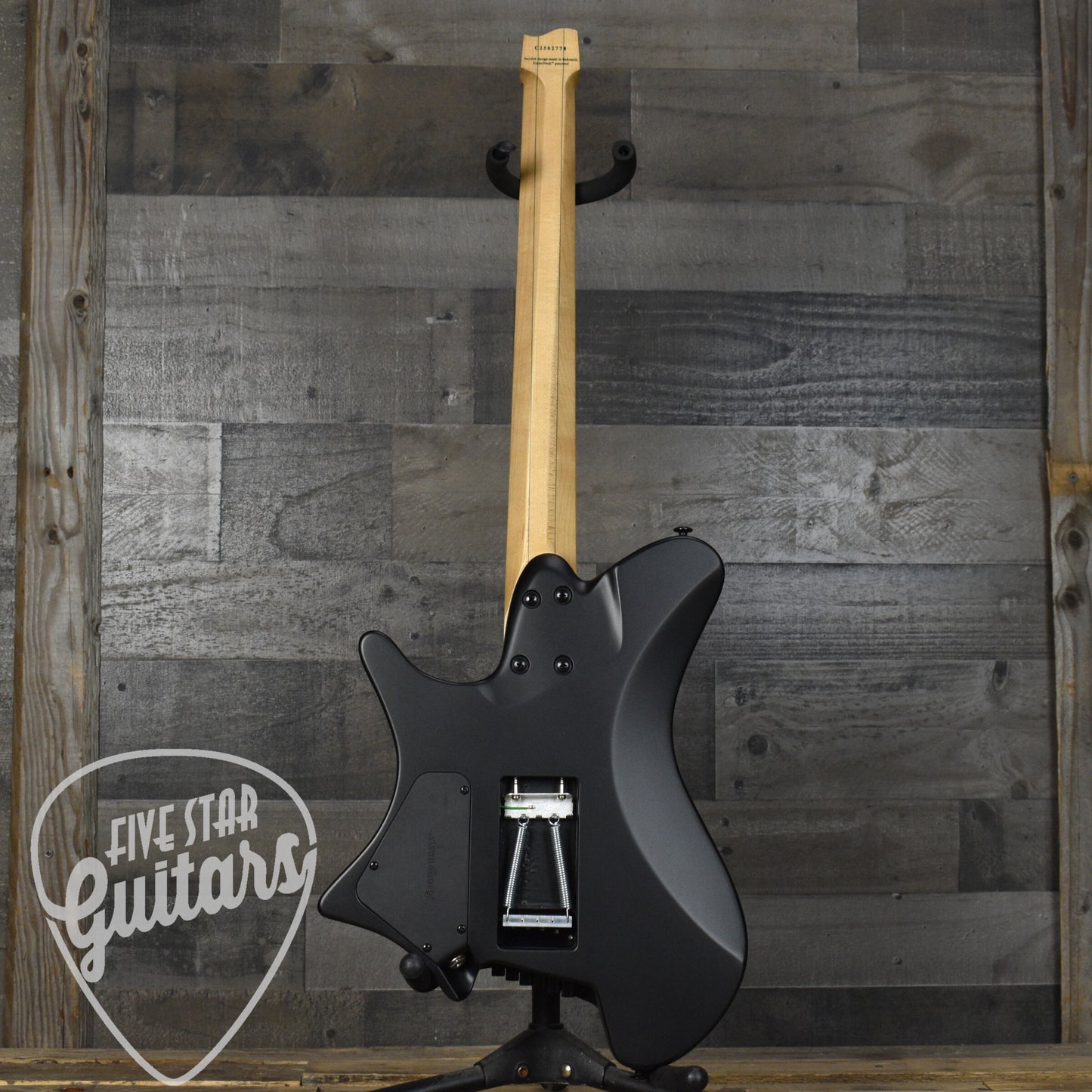 Strandberg Salen Classic NX 6 Tremolo -  Black with Gig Bag