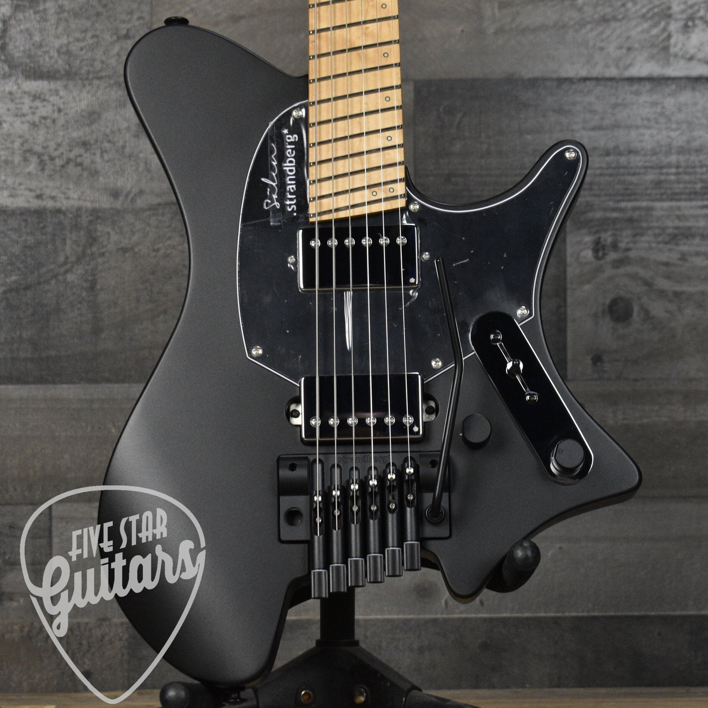 Strandberg Salen Classic NX 6 Tremolo -  Black with Gig Bag