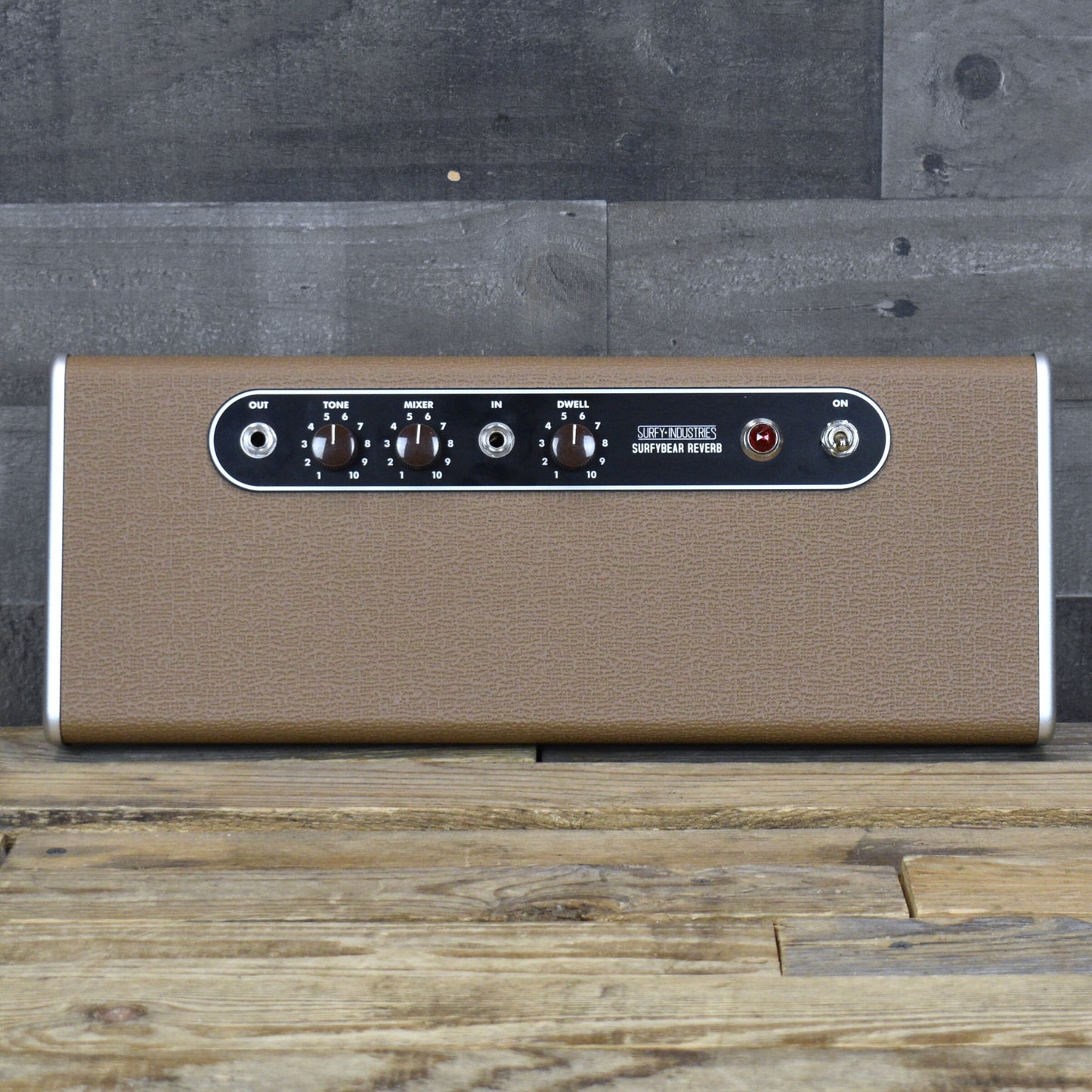 SurfyBear Classic Brown v3.0 with SurfyPan Extra Reverb