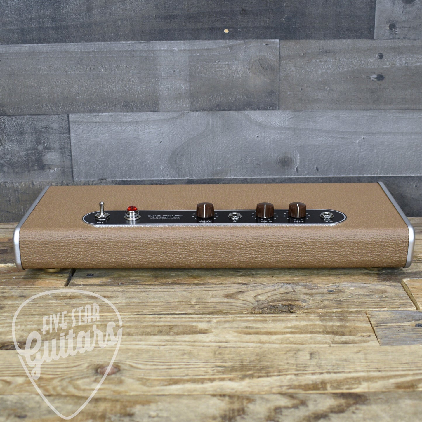 SurfyBear Classic Brown v3.0 with SurfyPan Extra Reverb