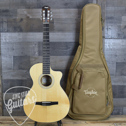 Taylor 112ce-N Grand Concert Sitka/Sapele - Natural with Gig Bag