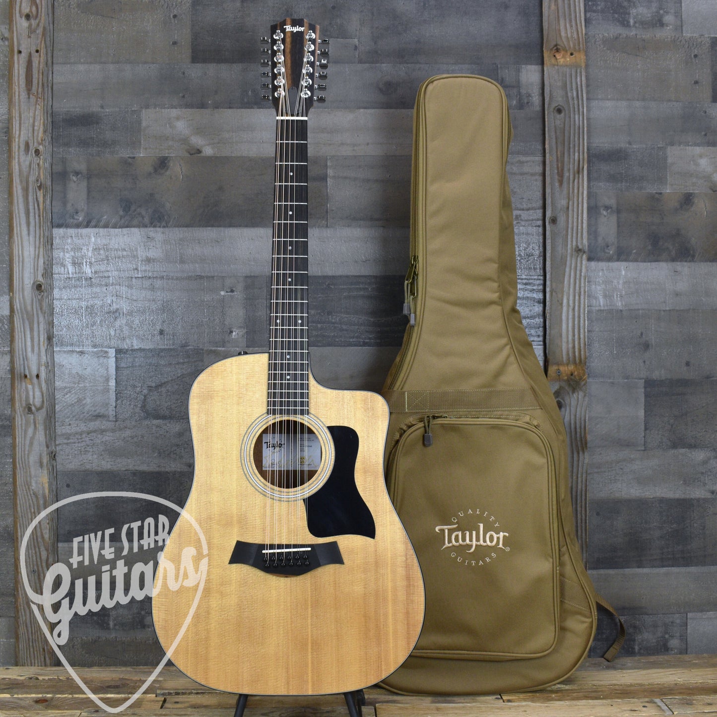 Taylor 150ce - Sapele with Gig Bag