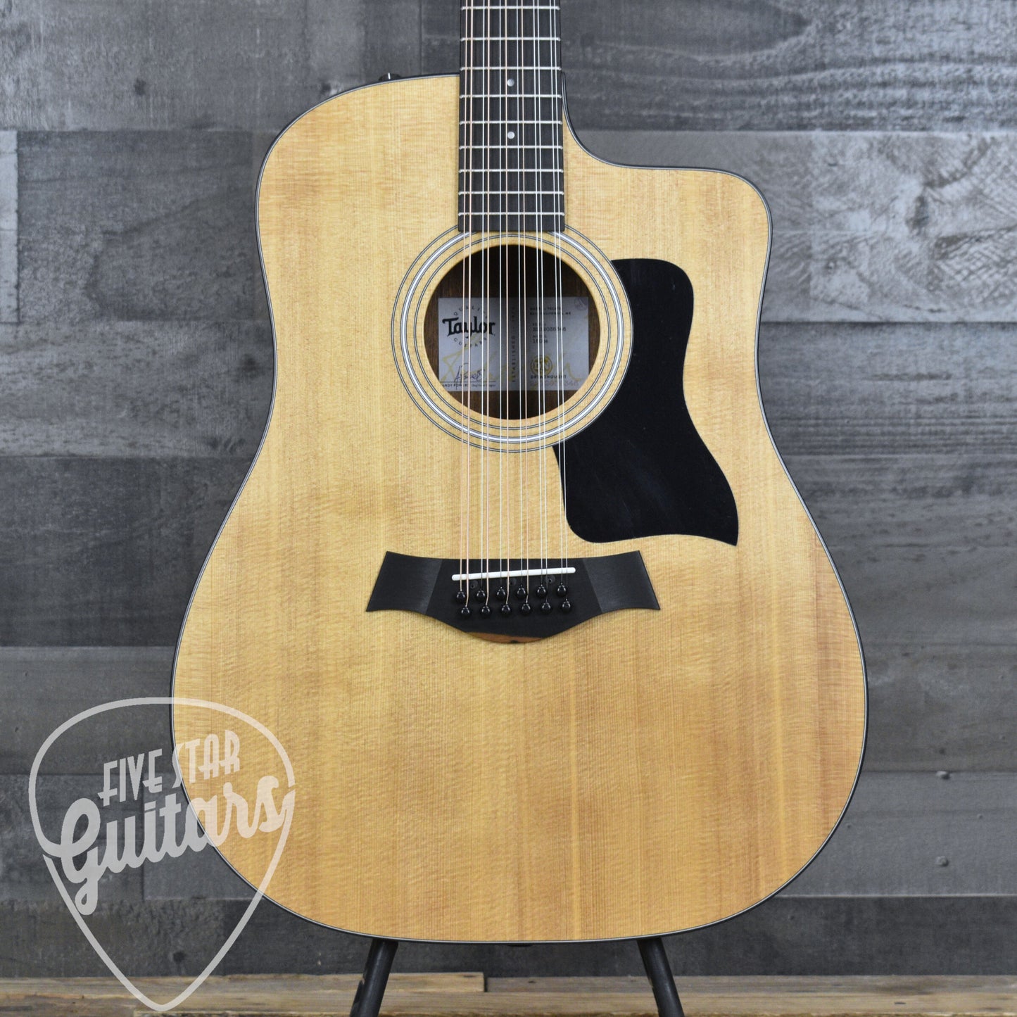 Taylor 150ce - Sapele with Gig Bag