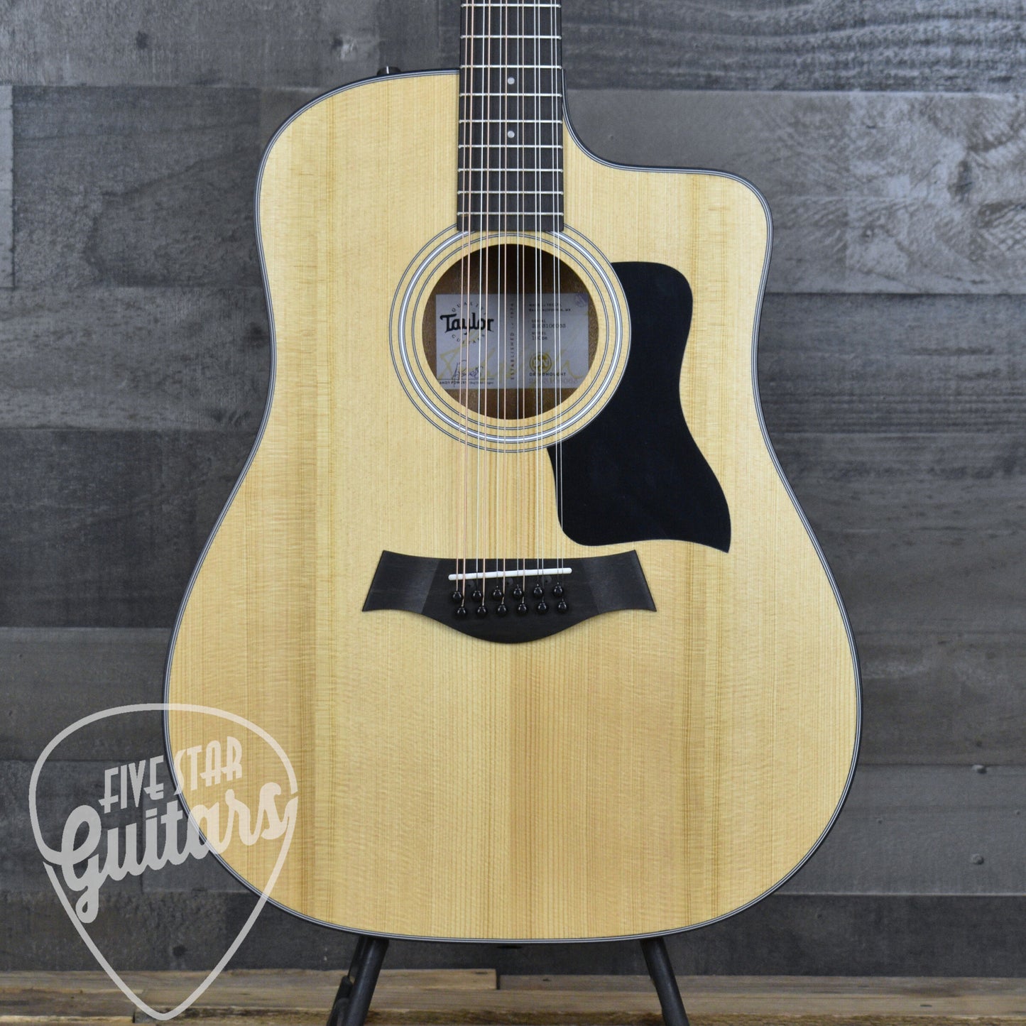 Taylor 150ce - Sapele with Gig Bag