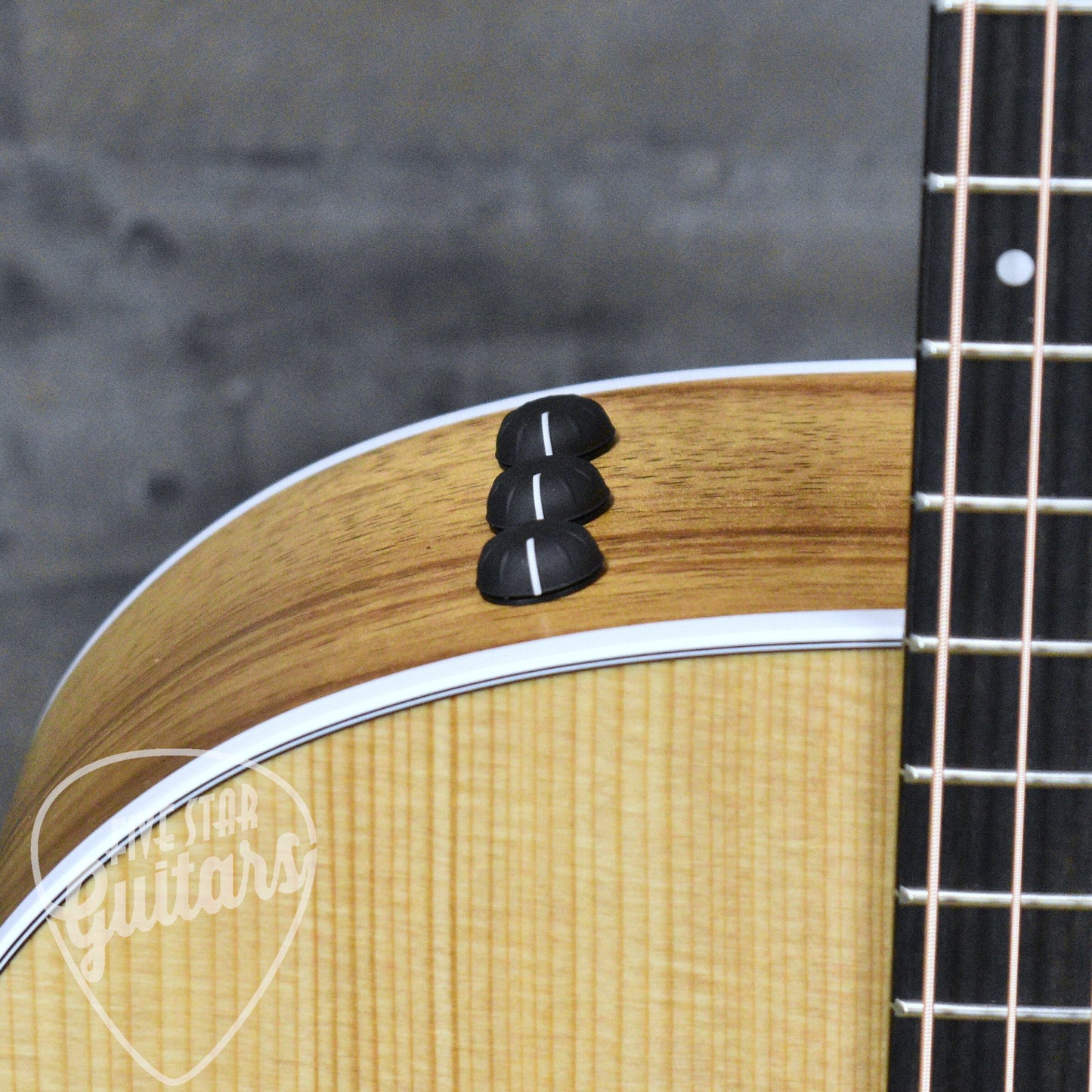 Taylor 214ce-K Sitka/Koa with Gig Bag