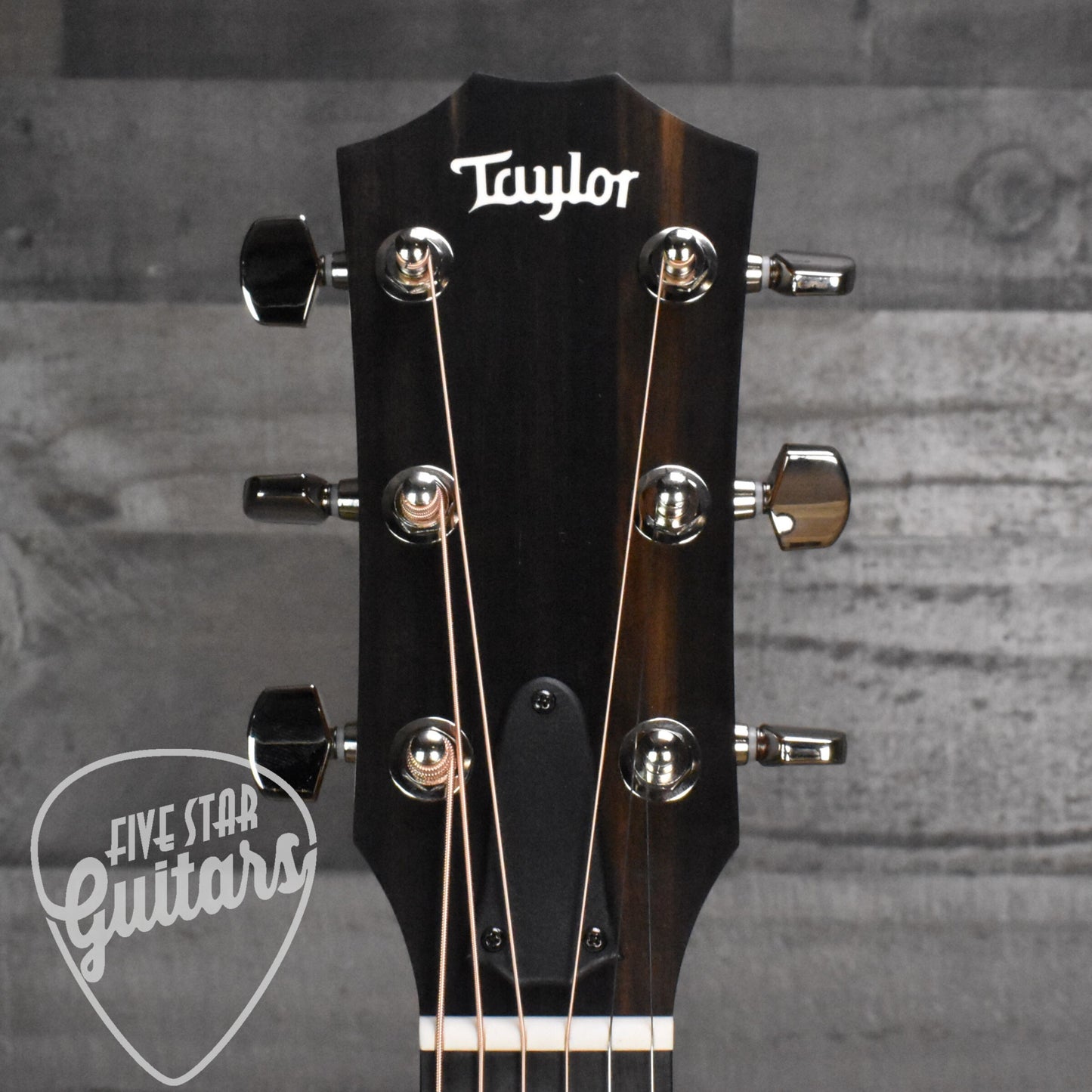 Taylor 214ce Plus with Aerocase