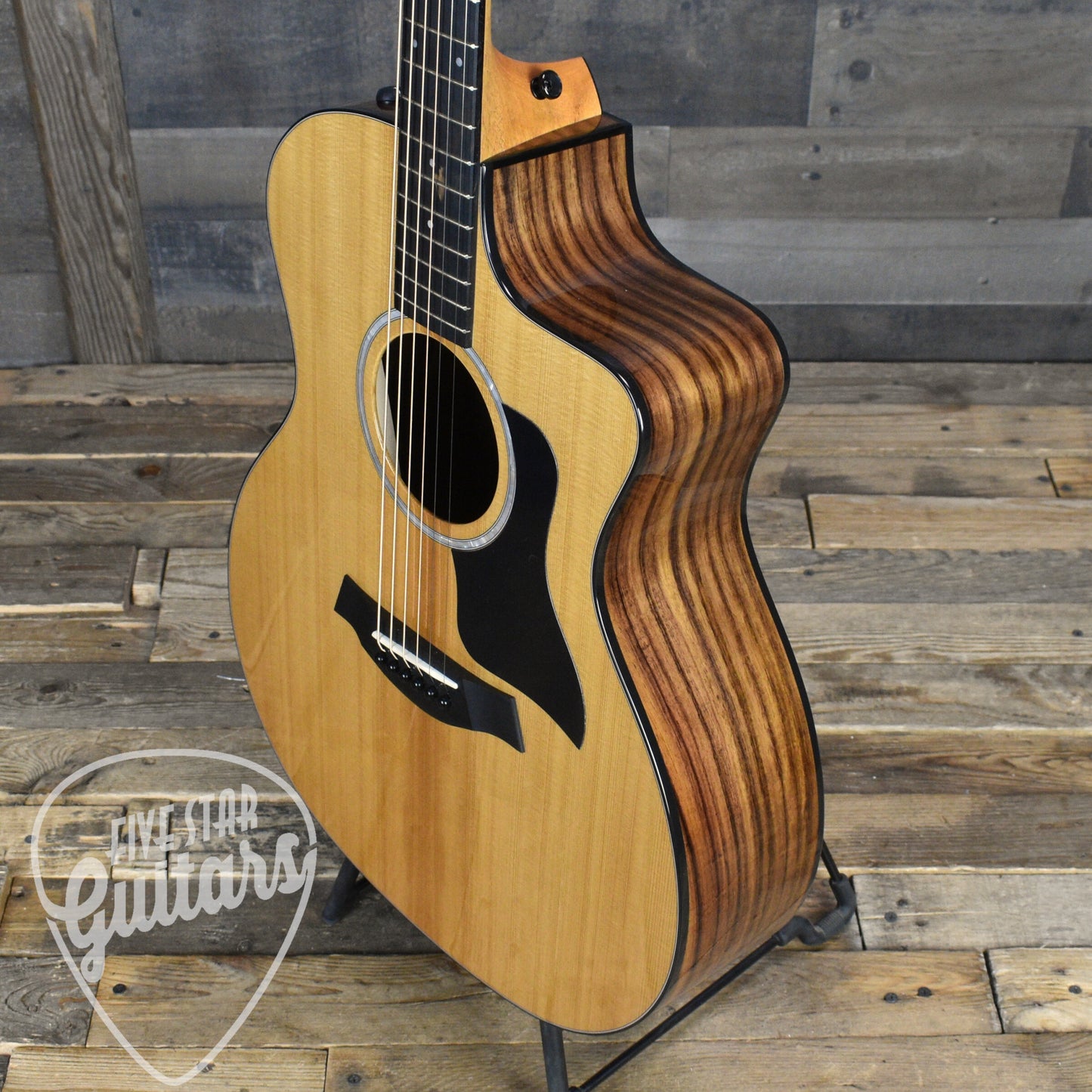 Taylor 214ce Plus with Aerocase