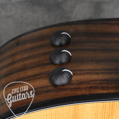 Taylor 214ce Plus with Aerocase