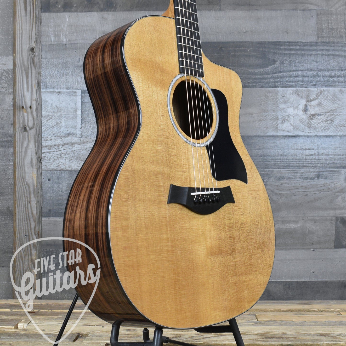 Taylor 214ce Plus with Aerocase