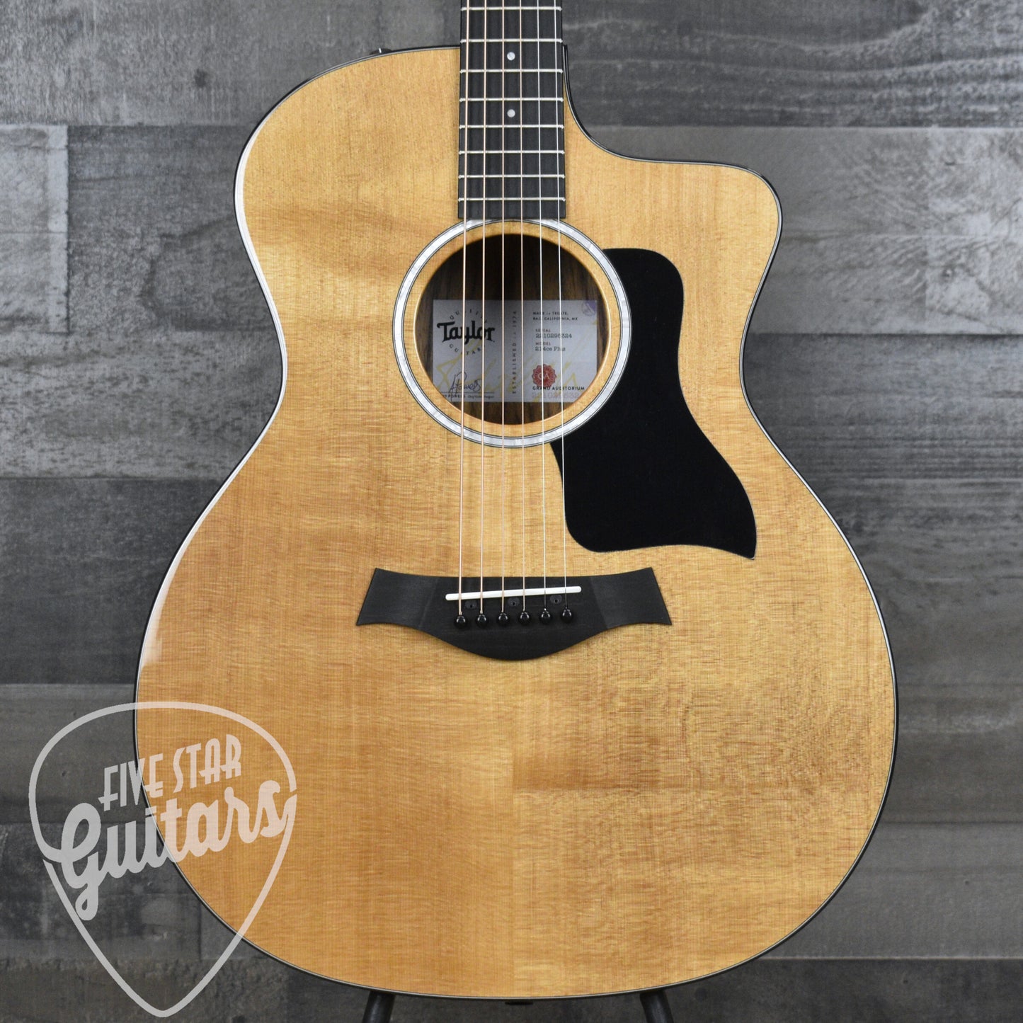 Taylor 214ce Plus with Aerocase