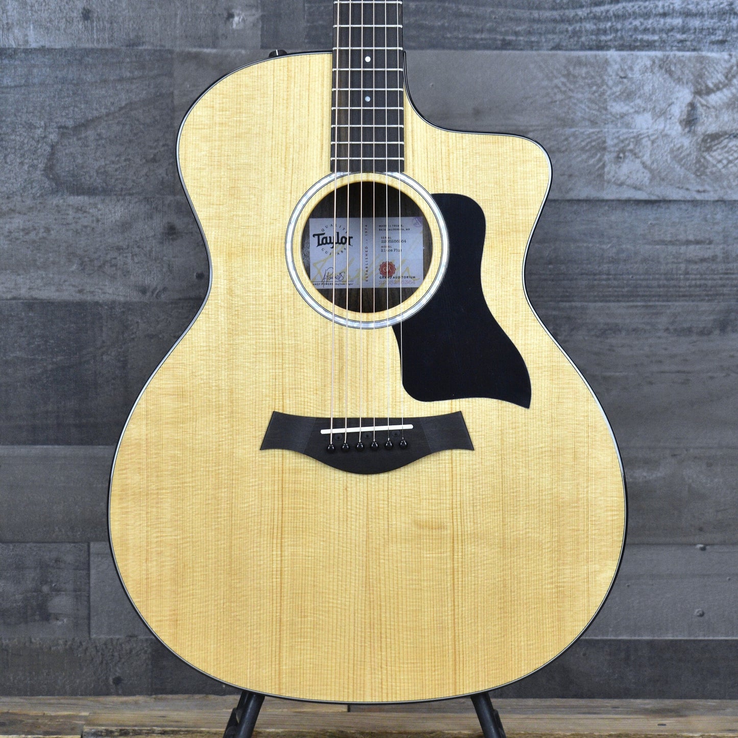 Taylor 214ce Plus with Aerocase