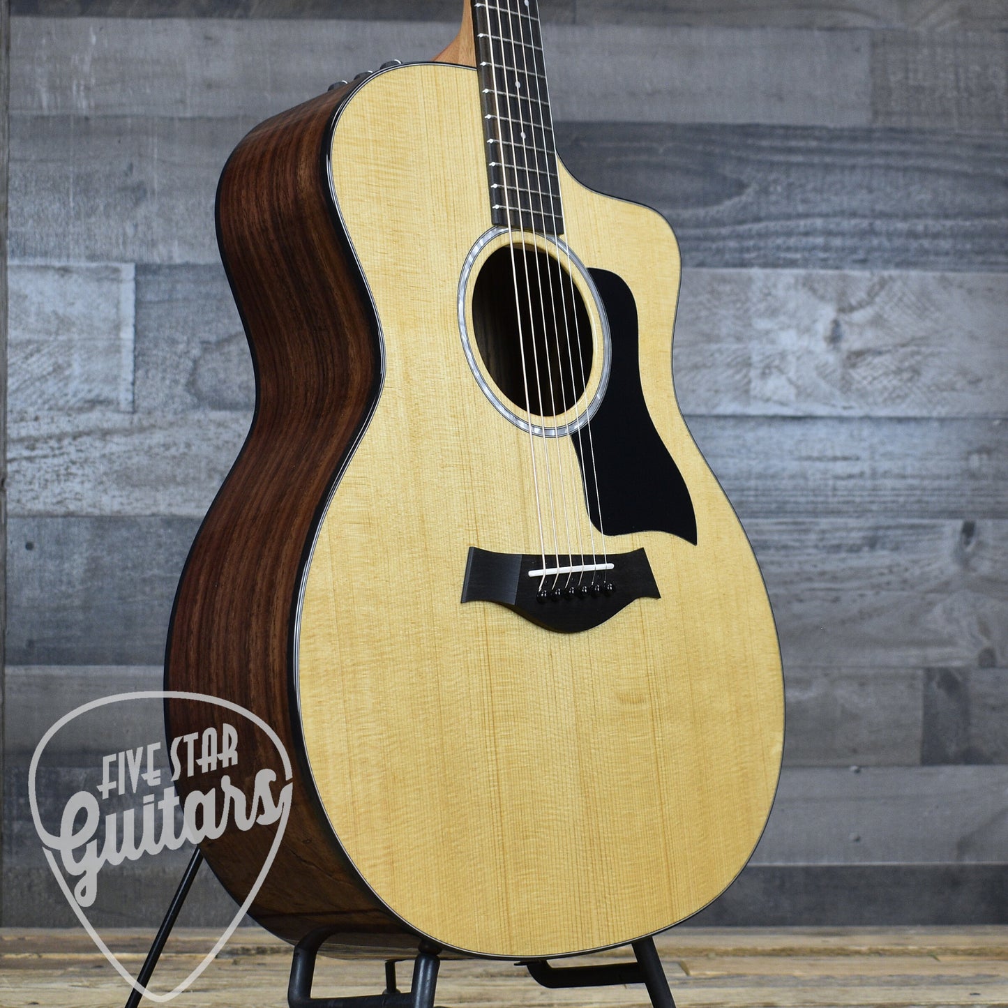 Taylor 214ce Plus with Aerocase