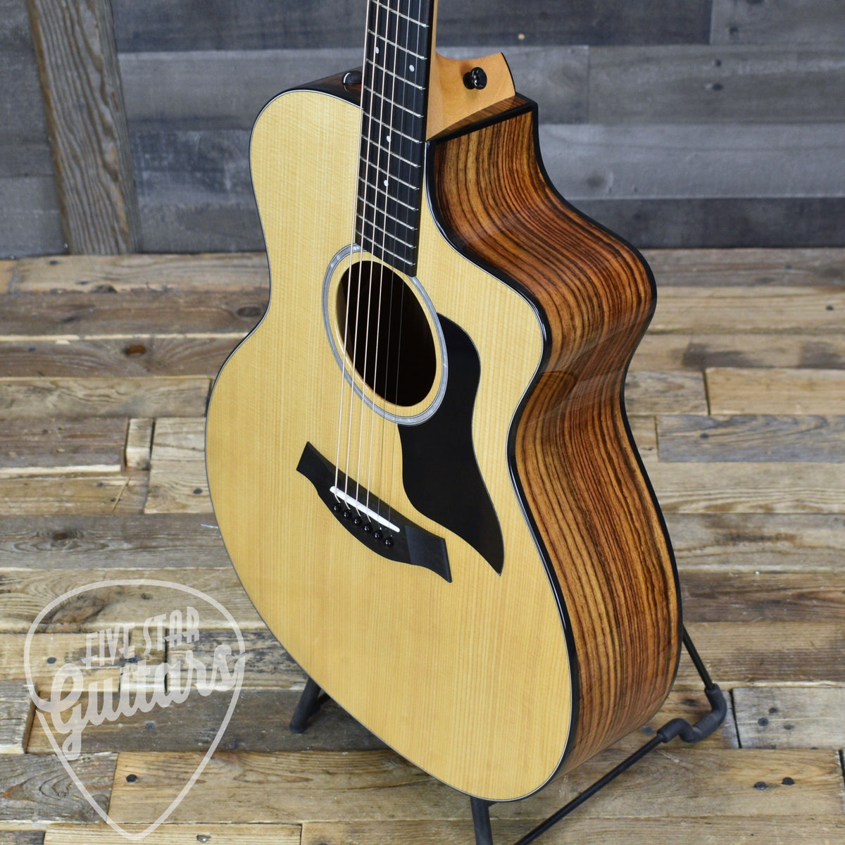 Taylor 214ce Plus with Aerocase
