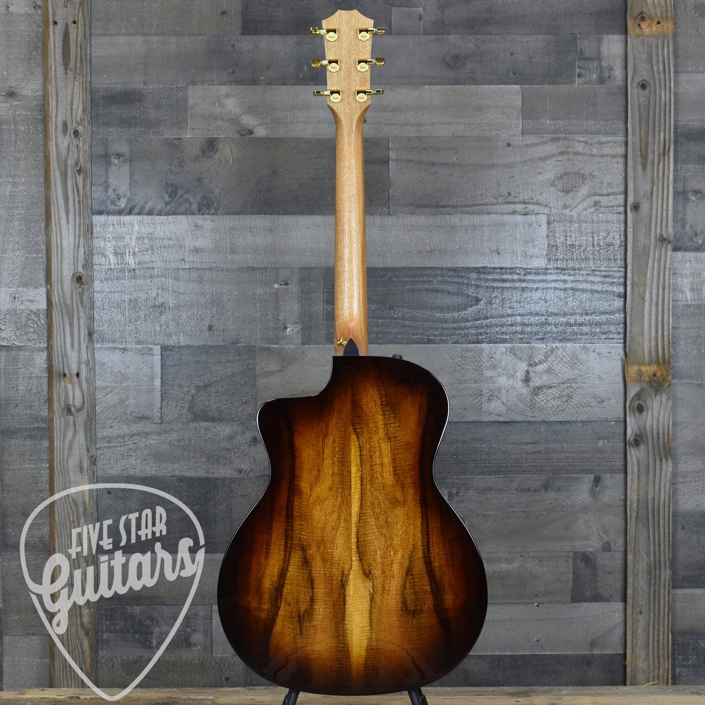 Taylor 224ce-K DLX 2024 - Shaded Edgeburst with Hard Shell Case