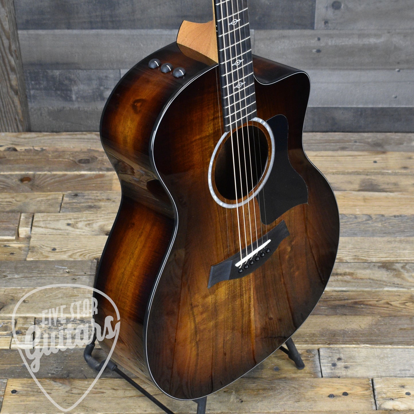Taylor 224ce-K DLX 2024 - Shaded Edgeburst with Hard Shell Case