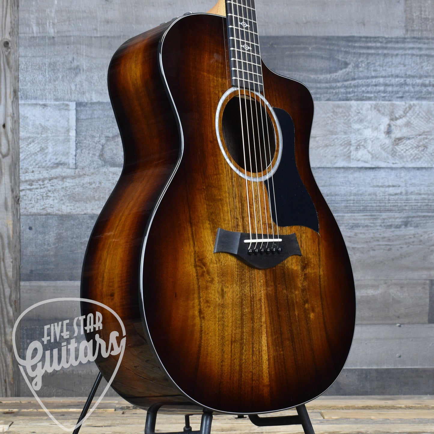 Taylor 224ce-K DLX 2024 - Shaded Edgeburst with Hard Shell Case