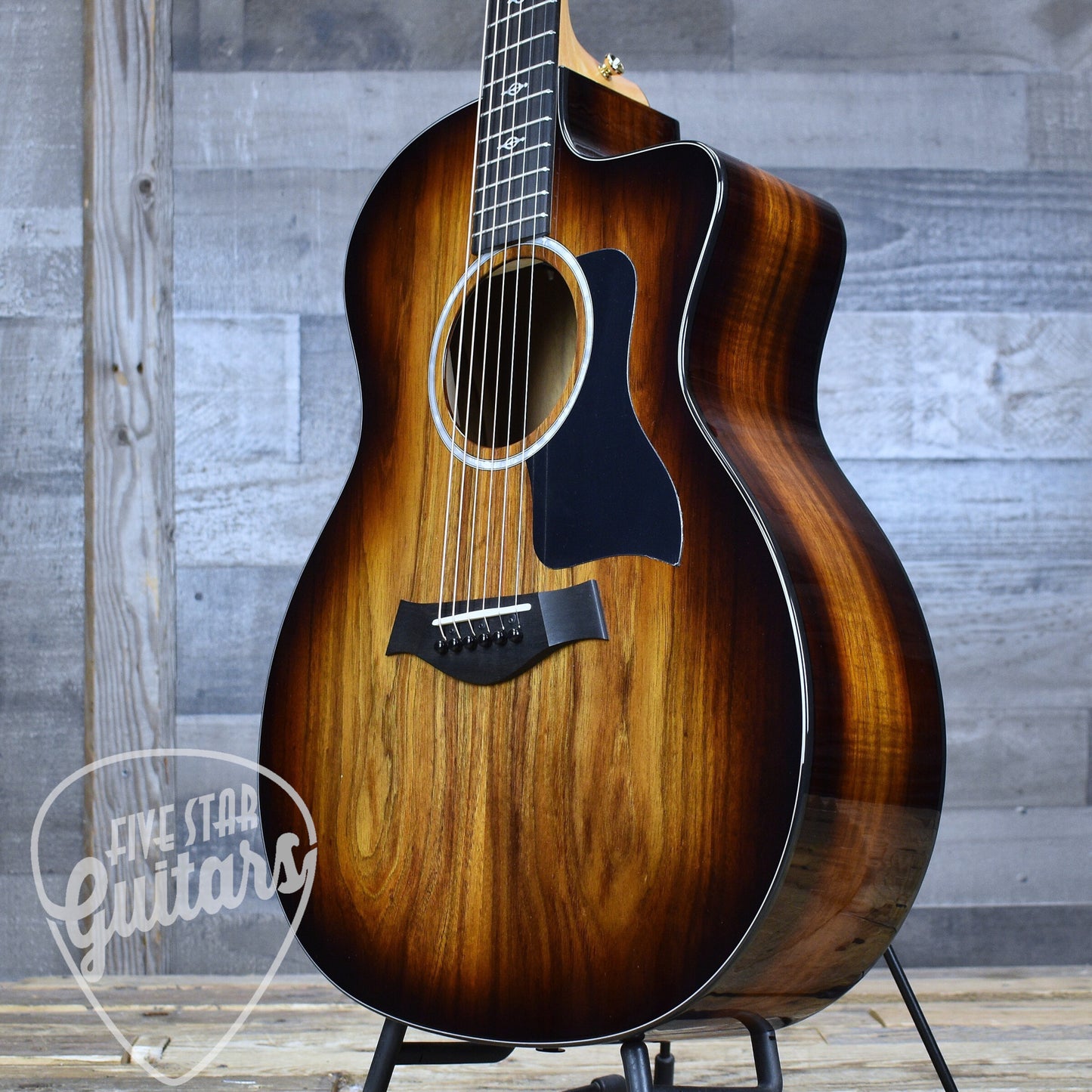 Taylor 224ce-K DLX 2024 - Shaded Edgeburst with Hard Shell Case