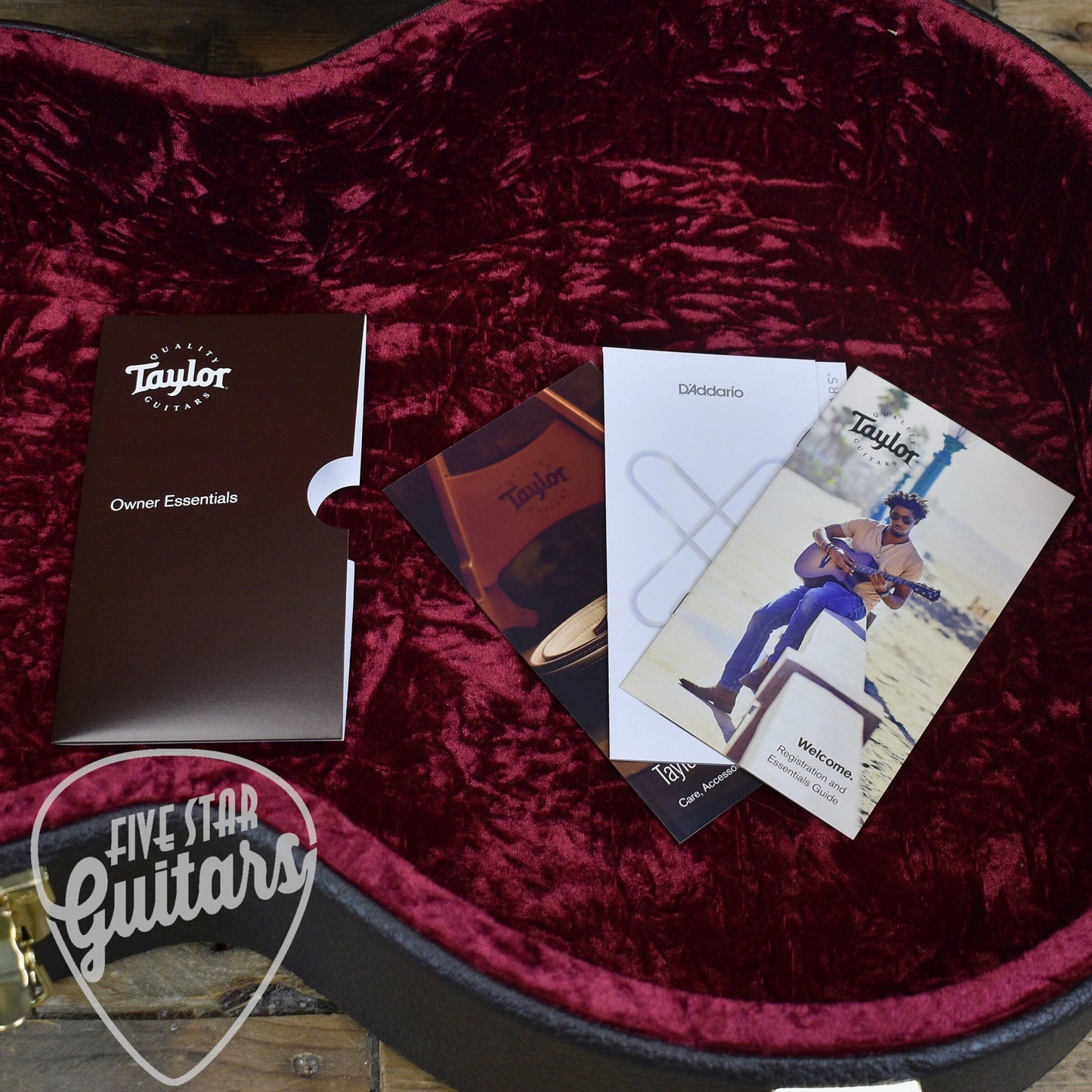 Taylor 314ce Next-Gen Grand Auditorium Acoustic Guitar - Natural with Hardshell Case