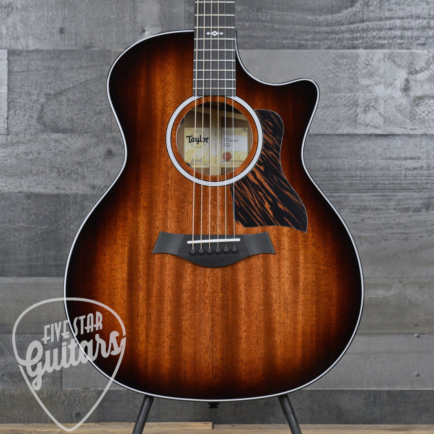 Taylor 324ce Next Generation - Shaded Edgeburst with Hardshell Case