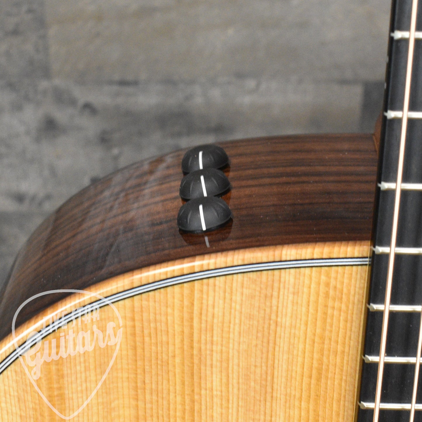 Taylor 414ce Studio - Natural with Gig Bag