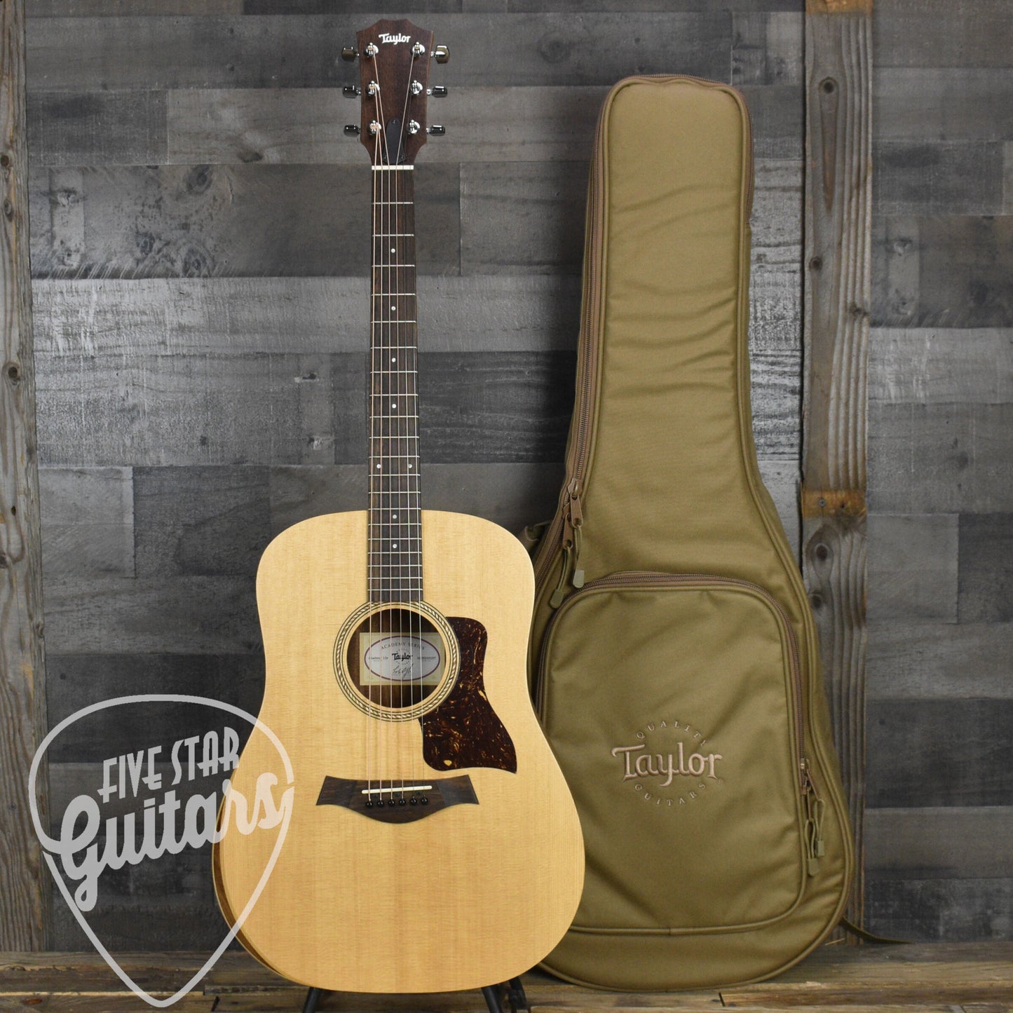 Taylor Academy 10e with Gig Bag