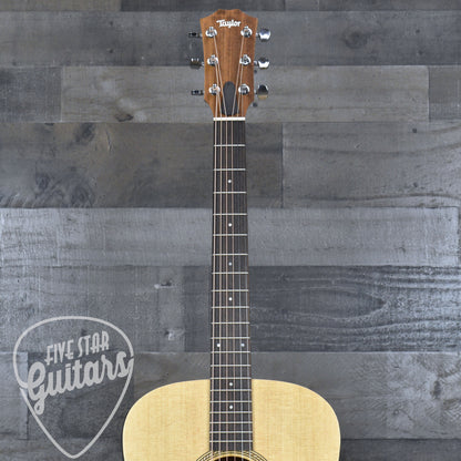 Taylor Academy 10e with Gig Bag