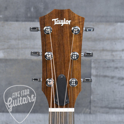 Taylor Academy 10e with Gig Bag