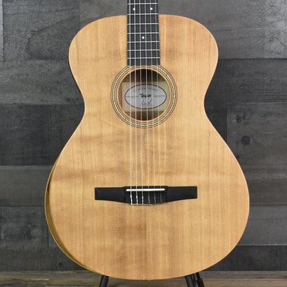 Taylor Academy 12e-N with Gig Bag