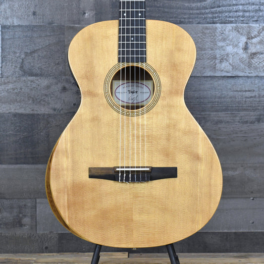 Taylor Academy 12e-N with Gig Bag