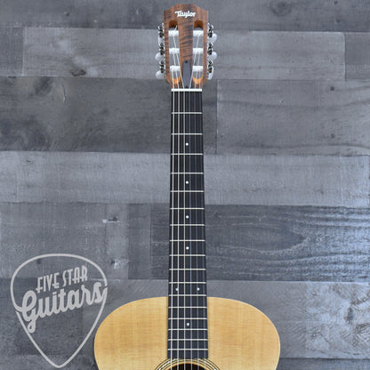 Taylor Academy 12e-N with Gig Bag