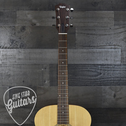Taylor Academy 12e with Gig Bag