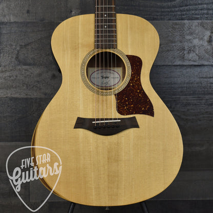 Taylor Academy 12e with Gig Bag