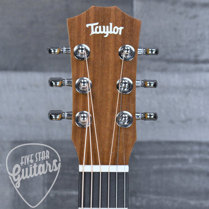 Taylor BT1 Baby Taylor with Gig Bag