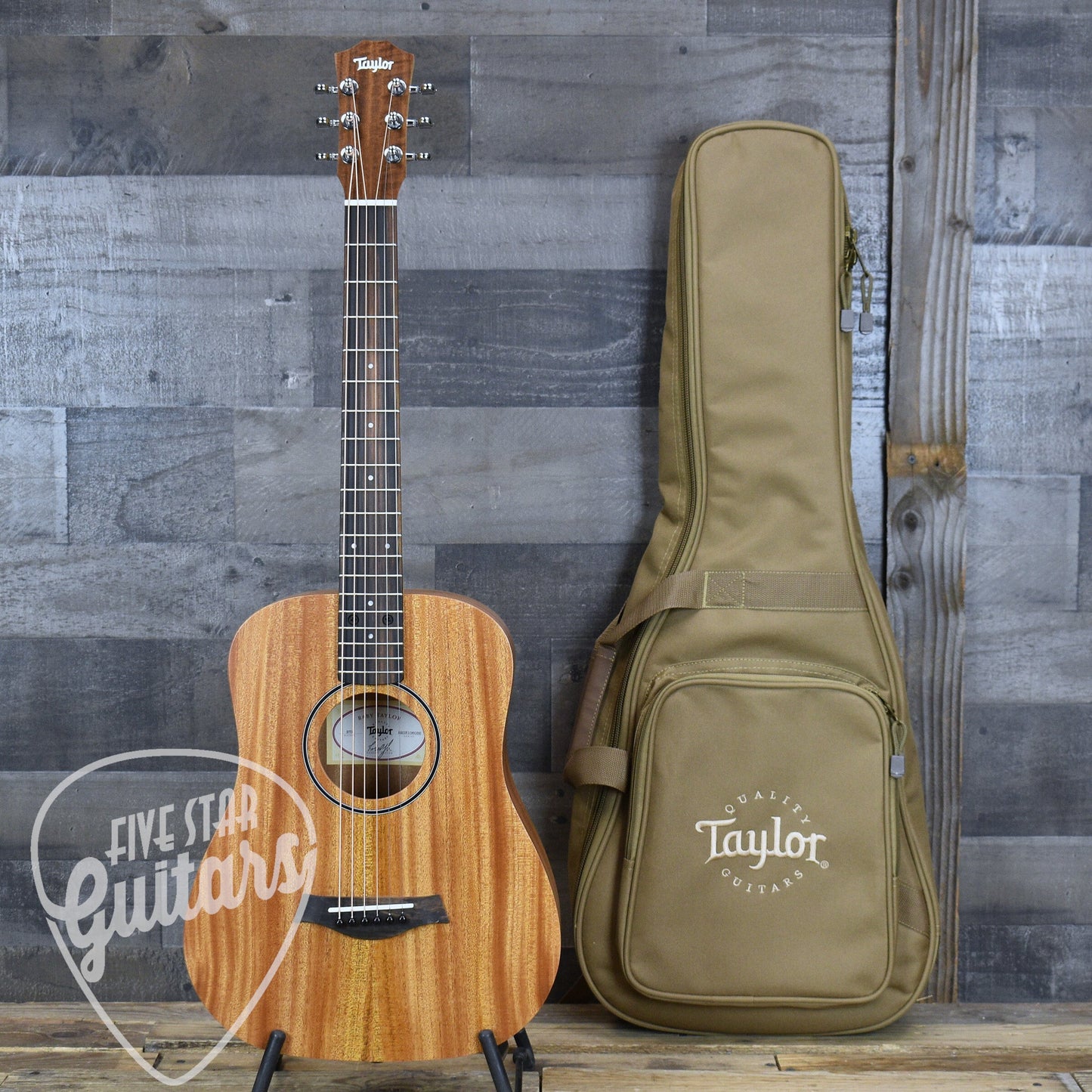 Taylor BT2 Baby Taylor with Gig Bag