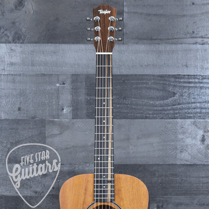 Taylor BT2 Baby Taylor with Gig Bag